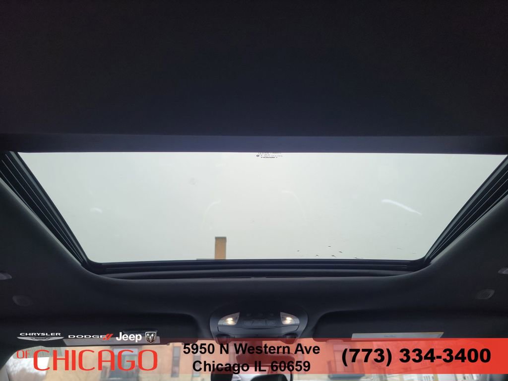 New 2026 Chrysler Pacifica Limited FWD image 16