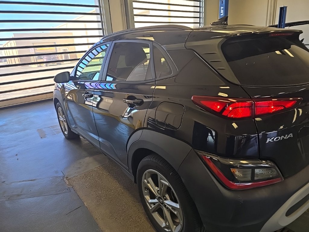 Used 2023 Hyundai Kona SEL w/ Cargo Package FWD image 4