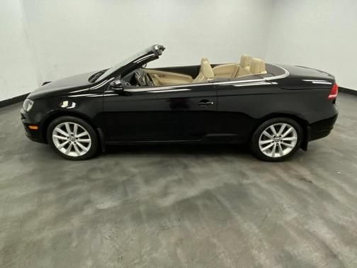 Used 2016 Volkswagen Eos Komfort FWD image 3