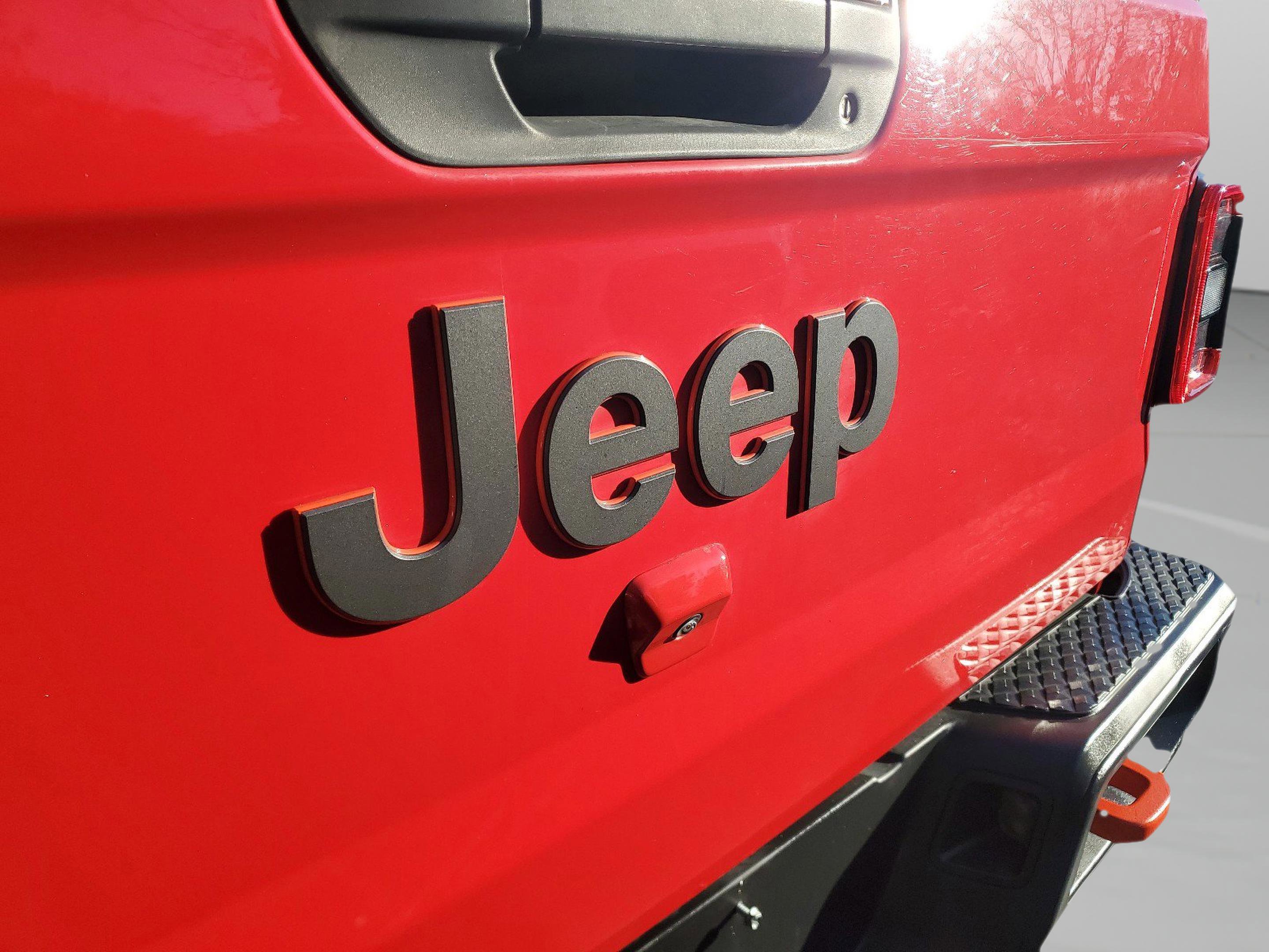 Certified 2022 Jeep Gladiator Mojave w/ LED Lighting Group image 9