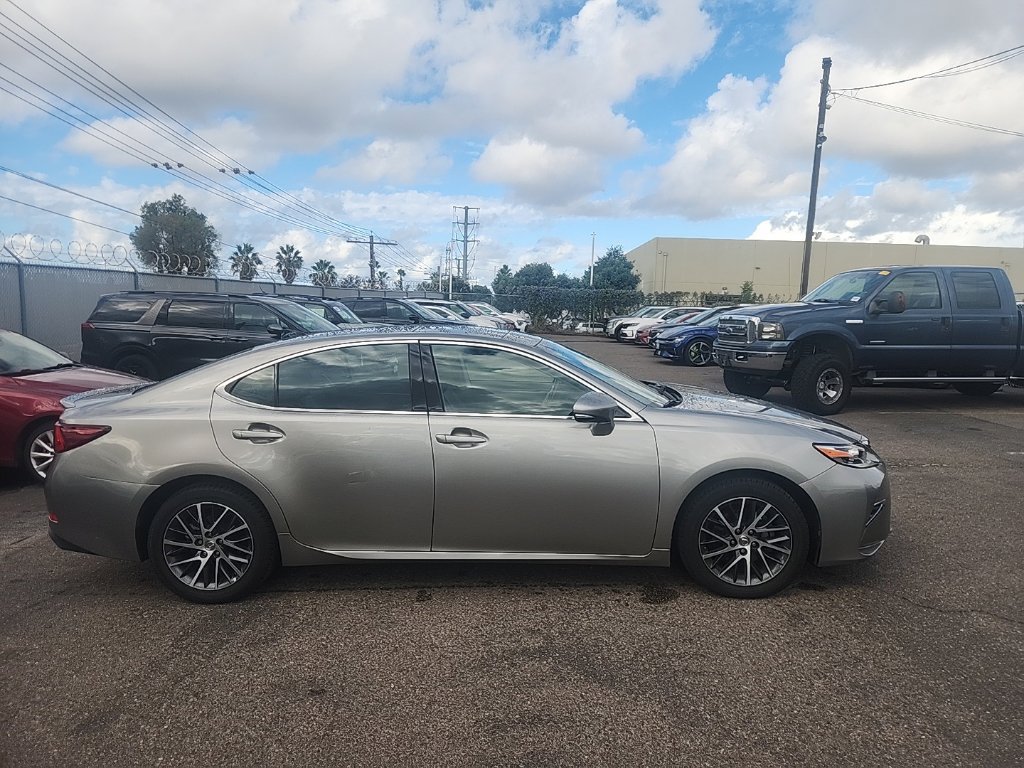 Used 2017 Lexus ES 350 w/ Navigation System Package FWD image 17