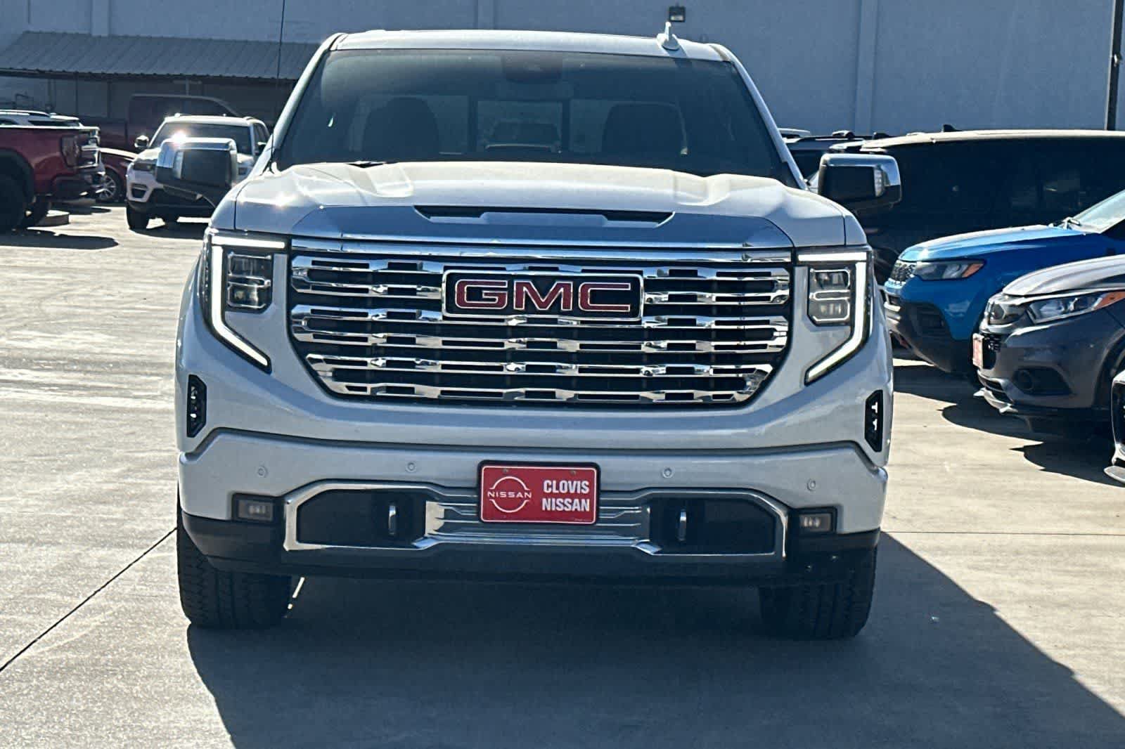 Used 2022 GMC Sierra 1500 Denali AWD/4WD image 11