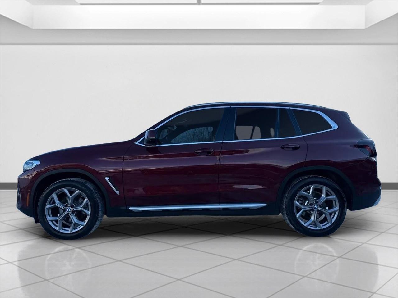 Used 2023 BMW X3 xDrive30i w/ Premium Package image 2