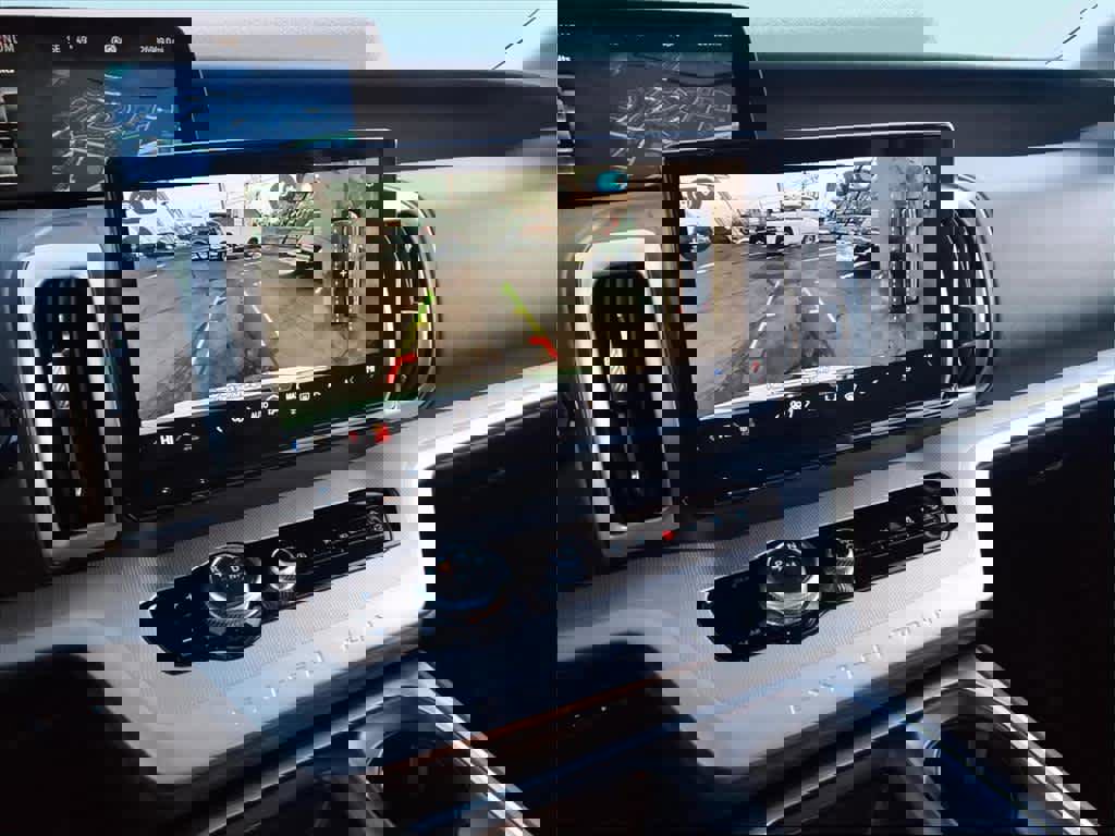 Used 2025 Ford Expedition Active image 26