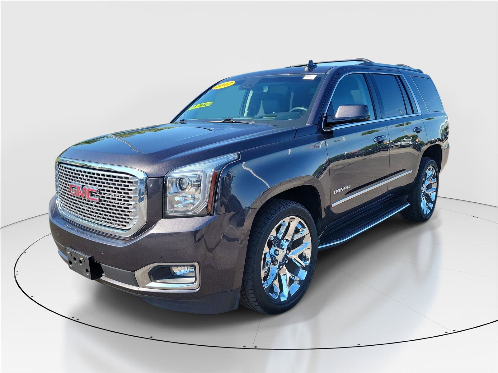 Used 2017 GMC Yukon Denali w/ Open Road Package AWD/4WD image 2