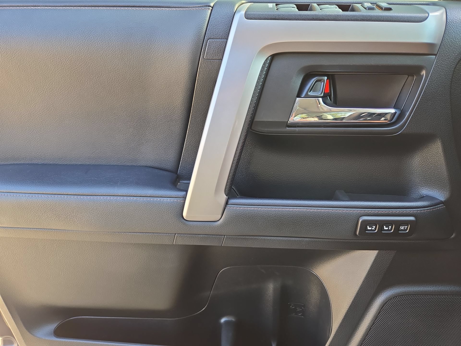 Used 2021 Toyota 4Runner Limited AWD/4WD image 15