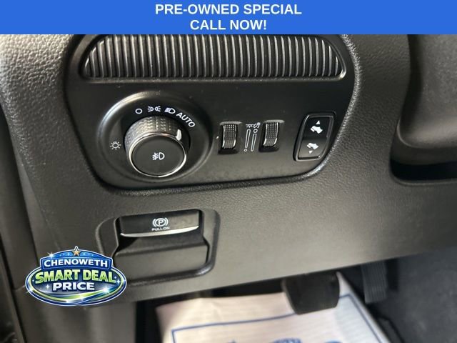 Used 2022 Jeep Wagoneer Series III w/ Premium Group I AWD/4WD image 13