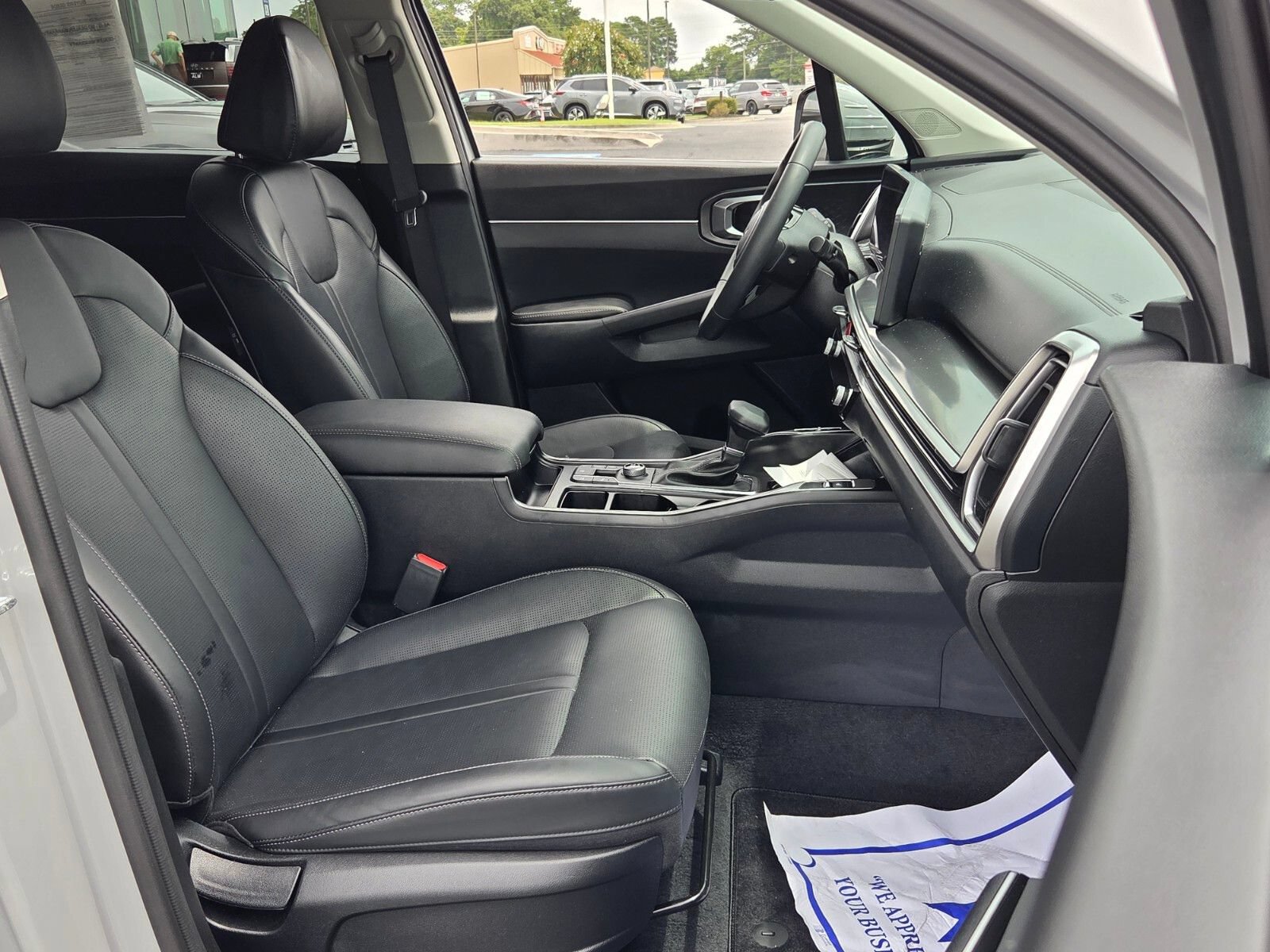 Used 2025 Kia Sorento S FWD image 15