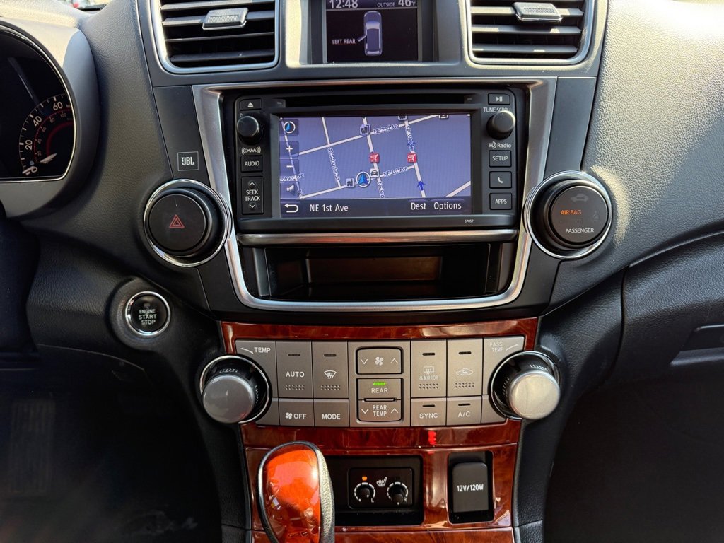 Used 2013 Toyota Highlander Limited image 22