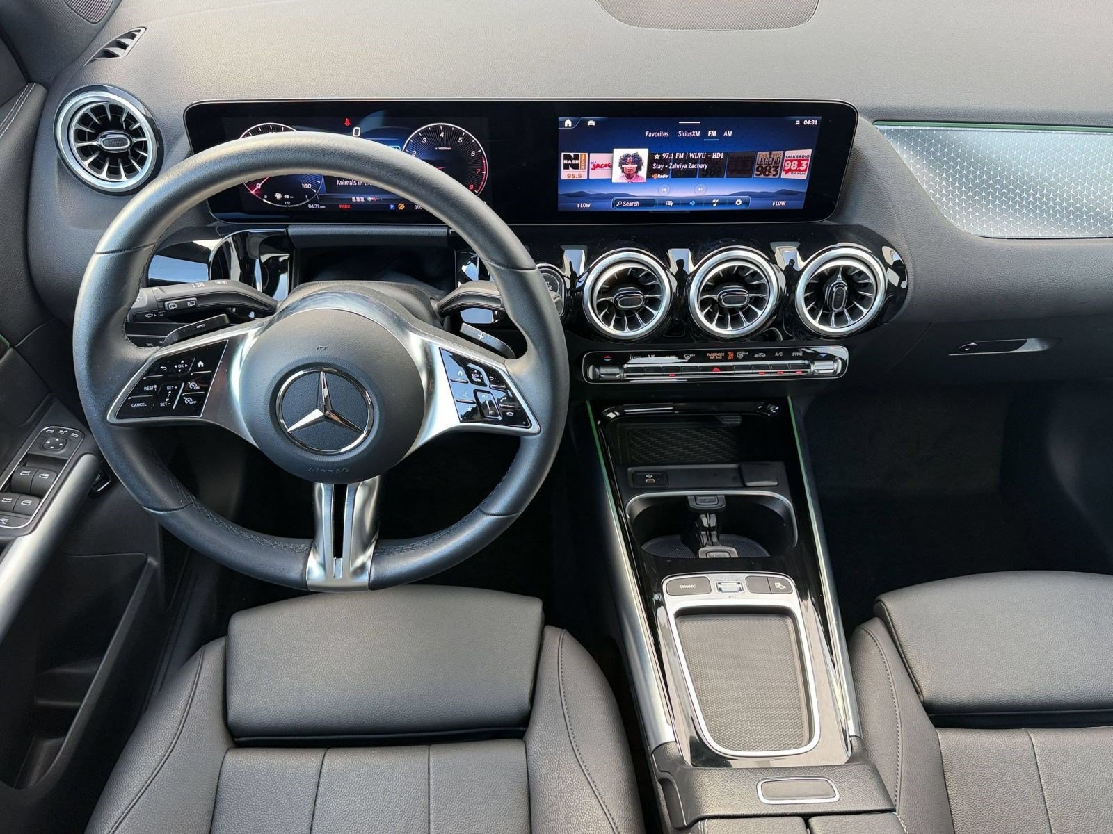 Used 2025 Mercedes-Benz GLA 250 image 4