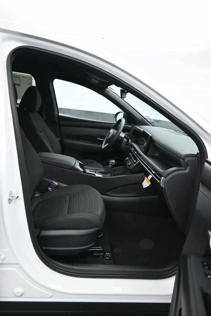 New 2026 Hyundai Santa Cruz SE FWD image 11
