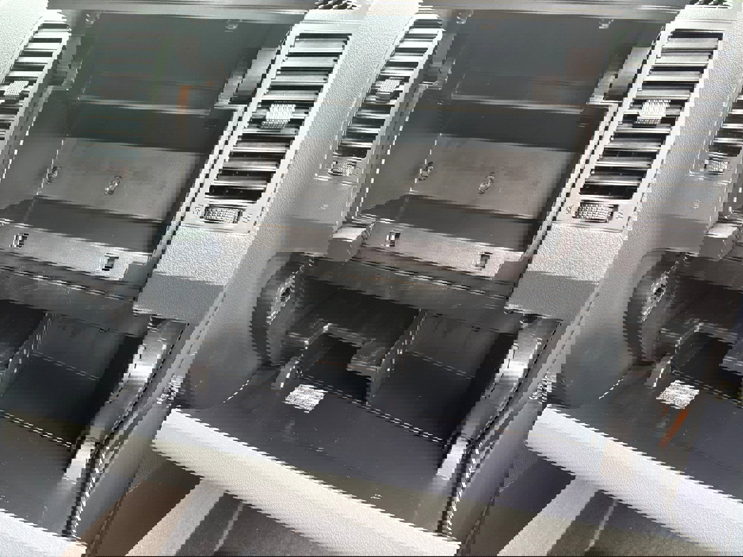 Used 2010 Toyota Tundra 4x4 Double Cab image 36