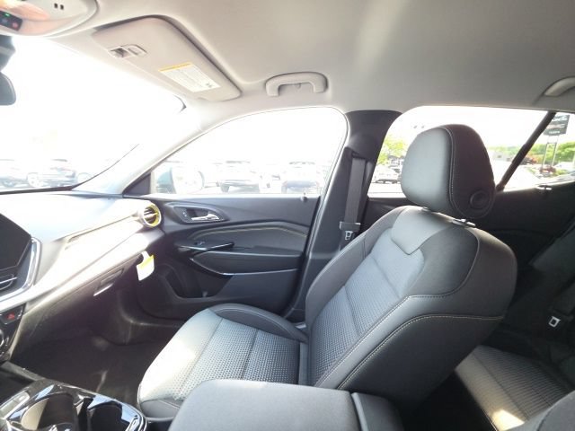 New 2026 Chevrolet Trax LT w/ Driver Confidence Package FWD image 26
