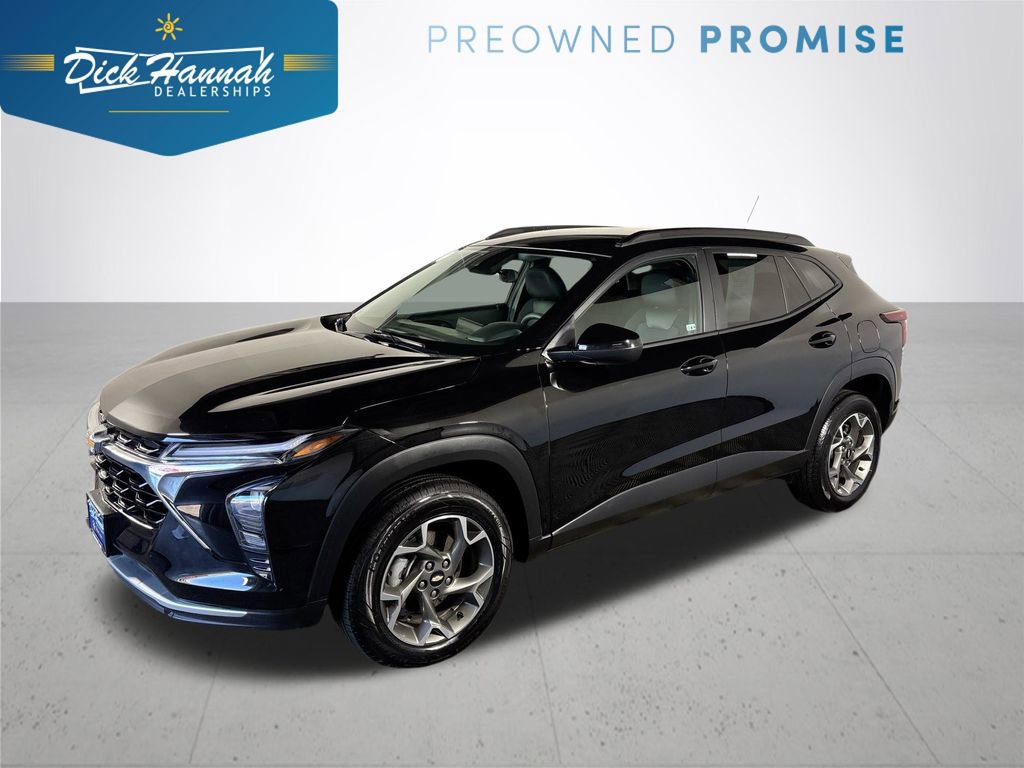 Used 2025 Chevrolet Trax LT image 1