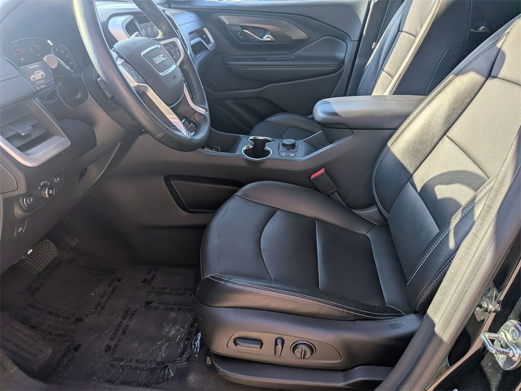 Used 2024 GMC Terrain SLT image 23