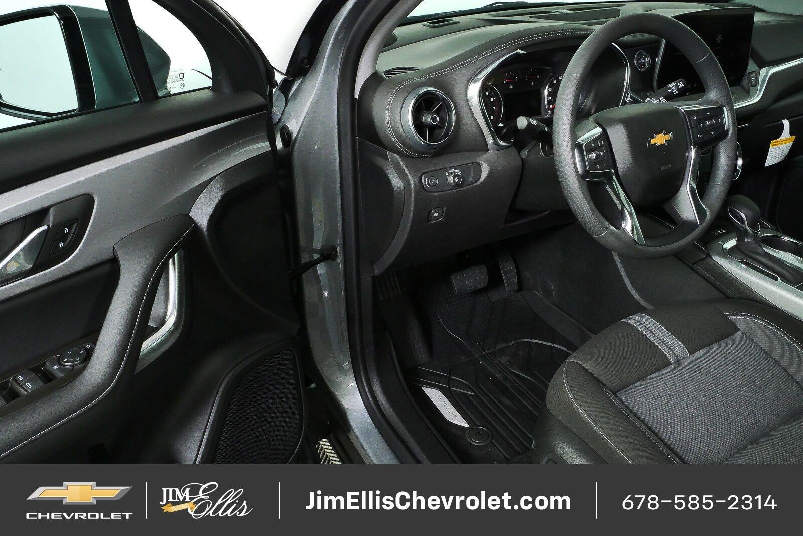 New 2026 Chevrolet Blazer LT w/ Convenience Package FWD image 8