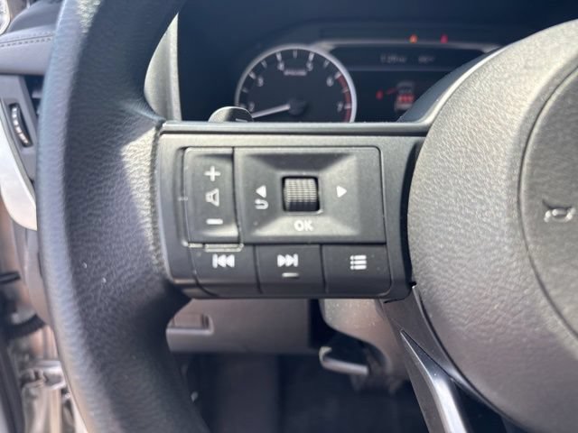 Used 2024 Nissan Rogue S AWD/4WD image 12
