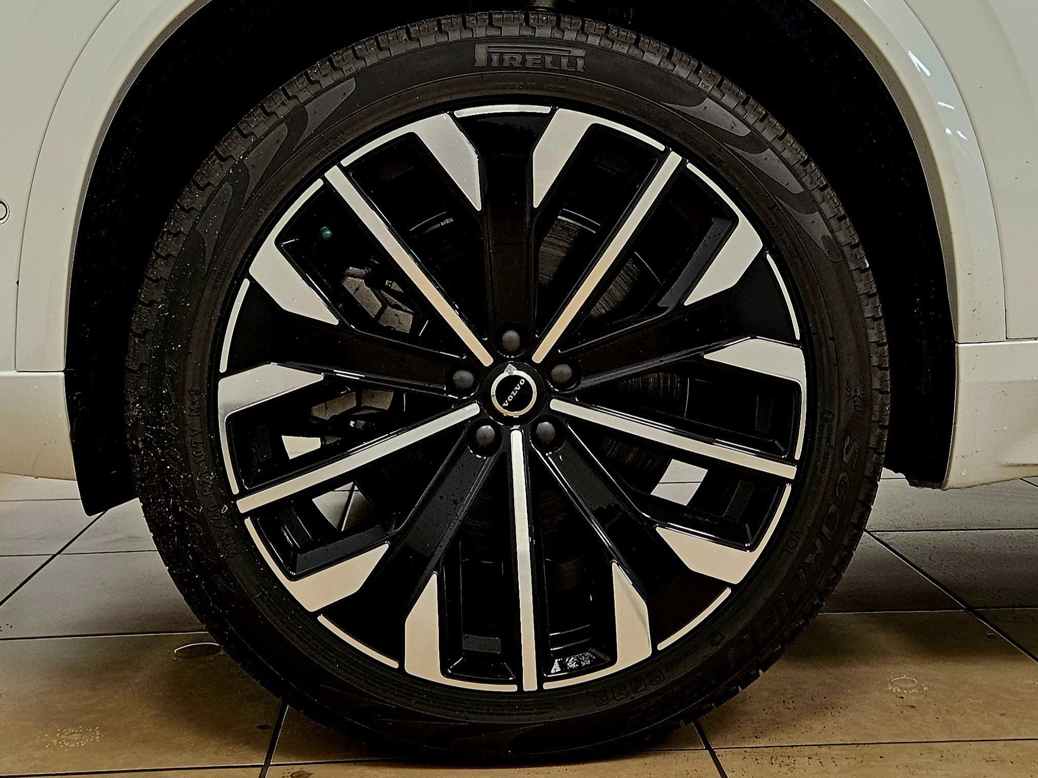 New 2026 Volvo XC90 T8 Plus w/ Protection Package AWD/4WD image 39