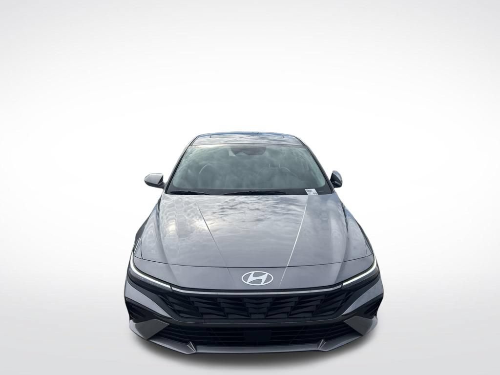 Used 2025 Hyundai Elantra Limited FWD video 2