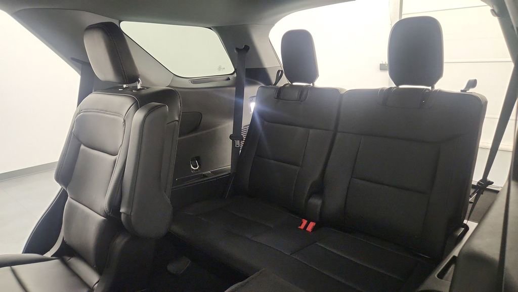 Used 2023 Ford Explorer XLT w/ Equipment Group 202A image 30
