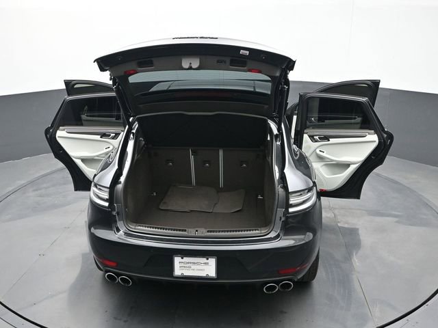 Certified 2021 Porsche Macan Turbo AWD/4WD image 27