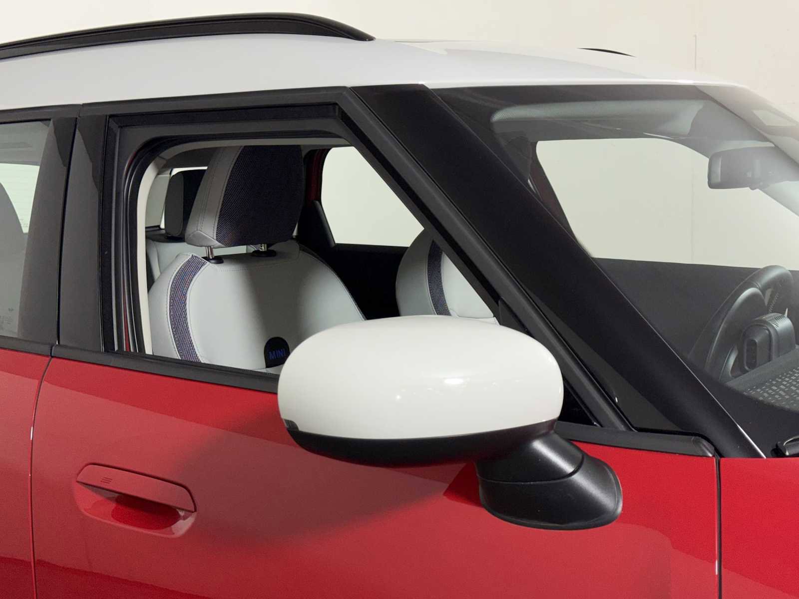 Certified 2025 MINI Cooper Countryman S image 30