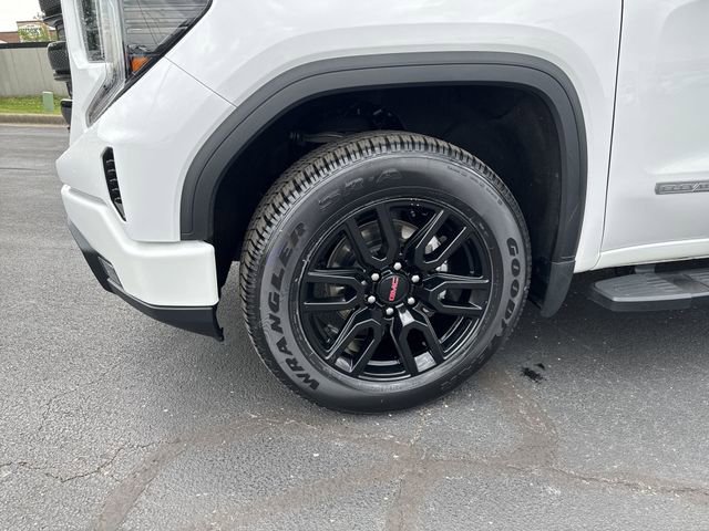 Used 2022 GMC Sierra 1500 Elevation w/ LPO, Elevation Black Package AWD/4WD image 8