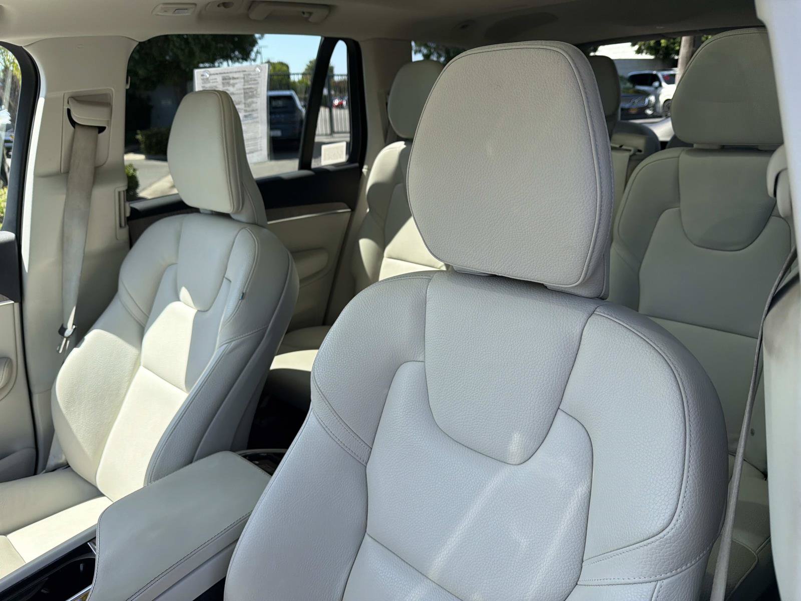 Certified 2023 Volvo XC90 B6 Plus AWD/4WD image 19