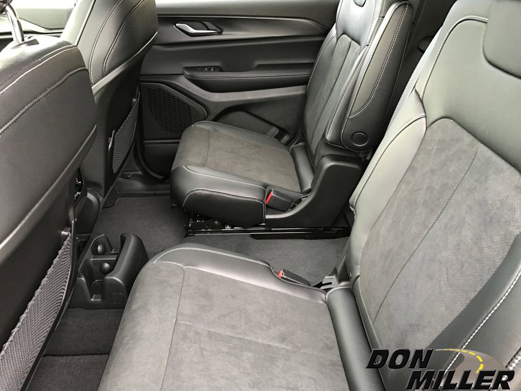 New 2025 Jeep Grand Cherokee L Altitude image 26