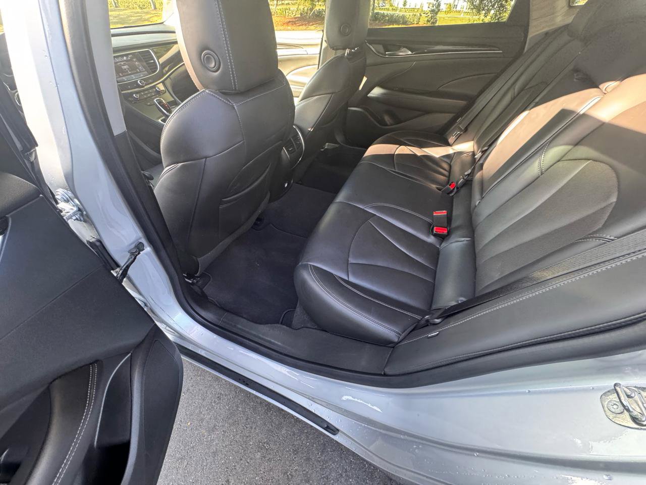 Used 2018 Buick LaCrosse Essence w/ Dynamic Drive Package FWD image 18