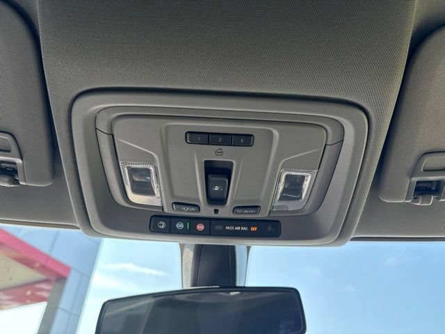 Used 2021 Chevrolet Silverado 1500 LT w/ Convenience Package II AWD/4WD image 18