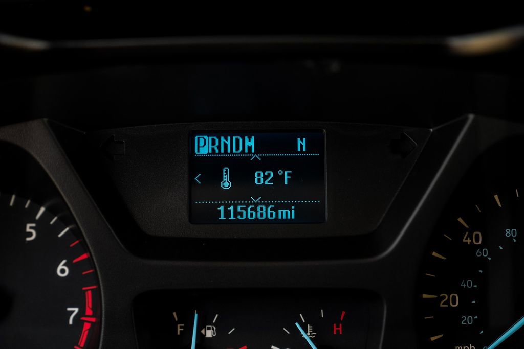 Used 2015 Ford Transit 150 XLT image 17