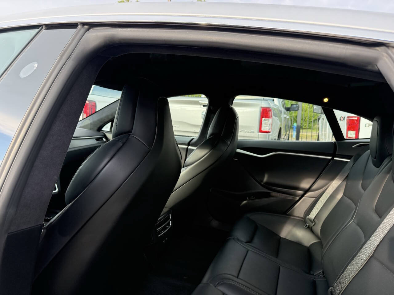 Used 2017 Tesla Model S 60 RWD image 12