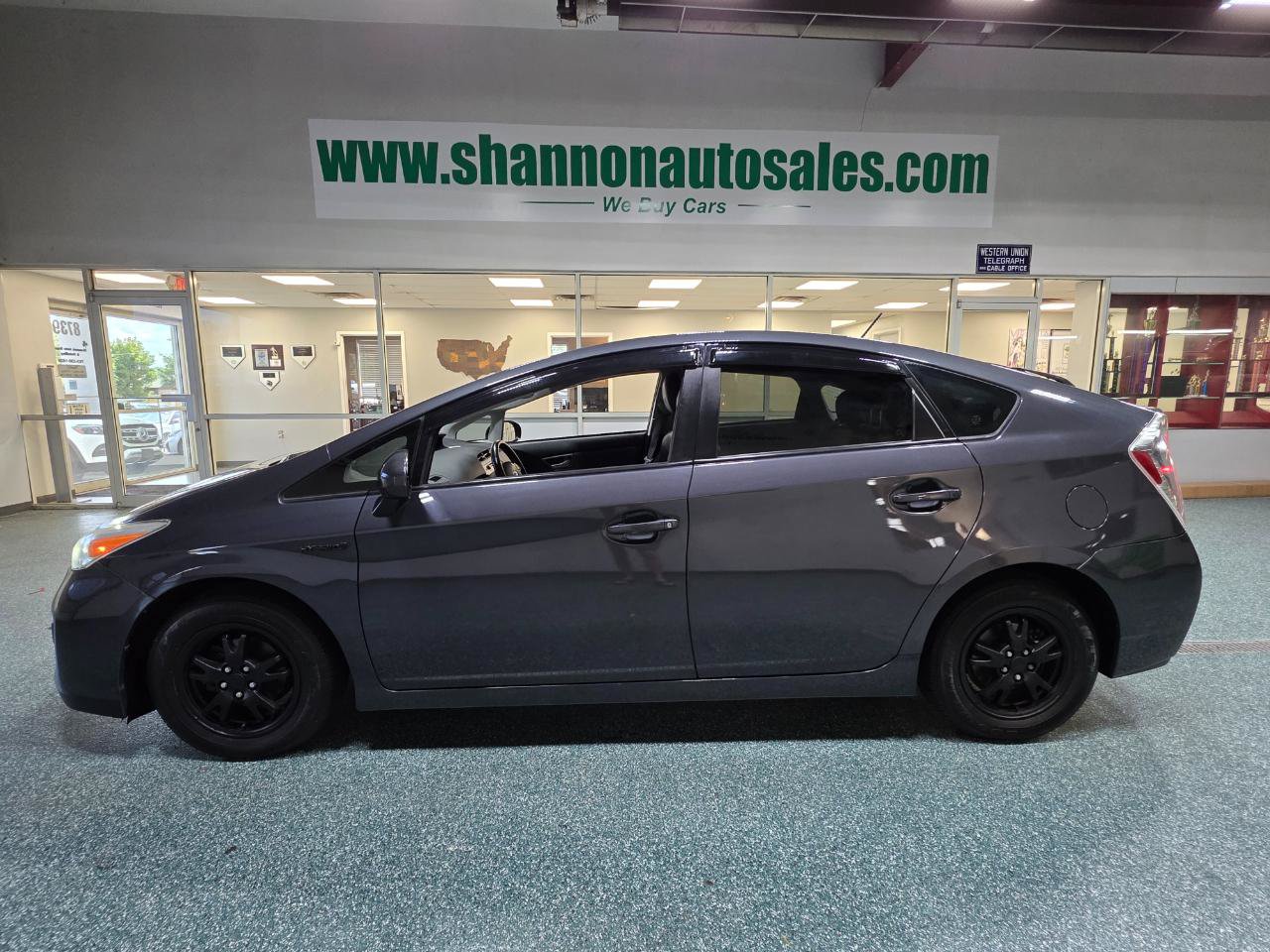 Used 2012 Toyota Prius Four FWD image 11
