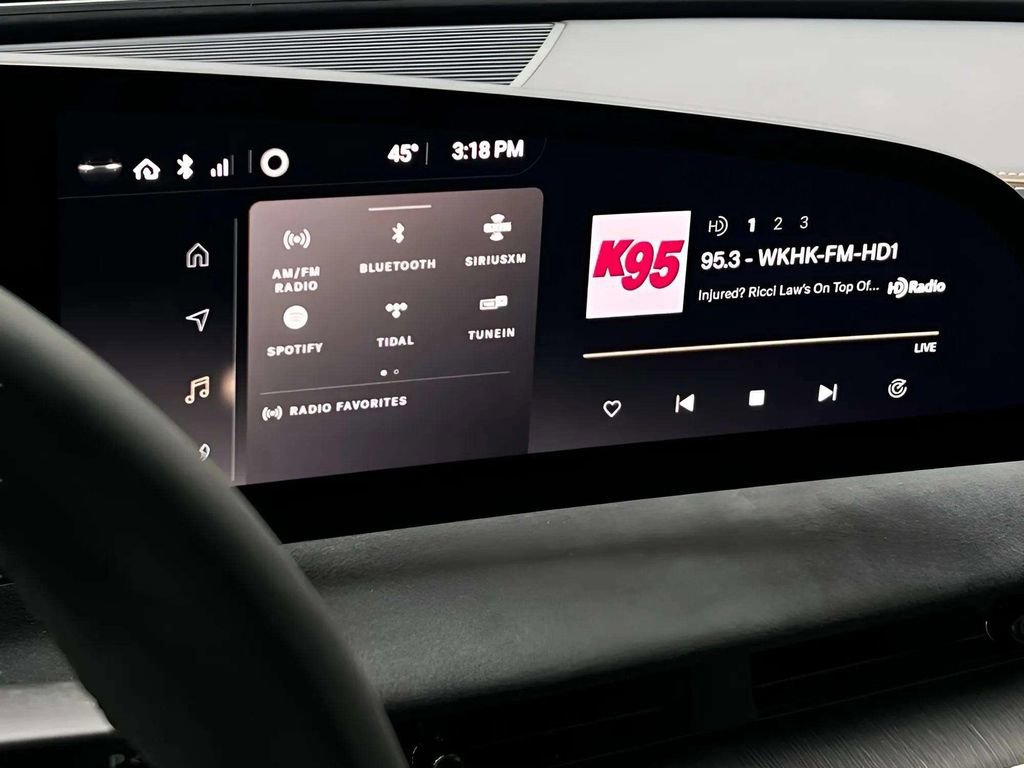 Used 2023 Lucid Air Grand Touring image 26