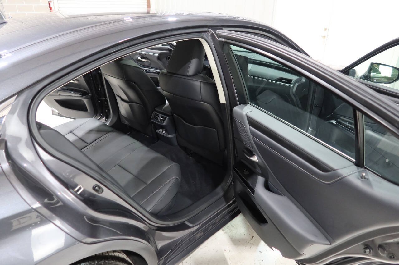Used 2025 Lexus ES 300h F Sport w/ Accessory Package (Z2) FWD image 14