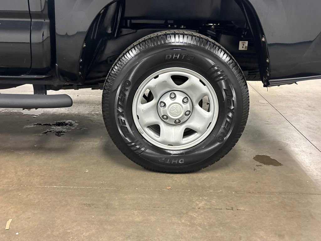 Used 2018 Toyota Tacoma SR image 14