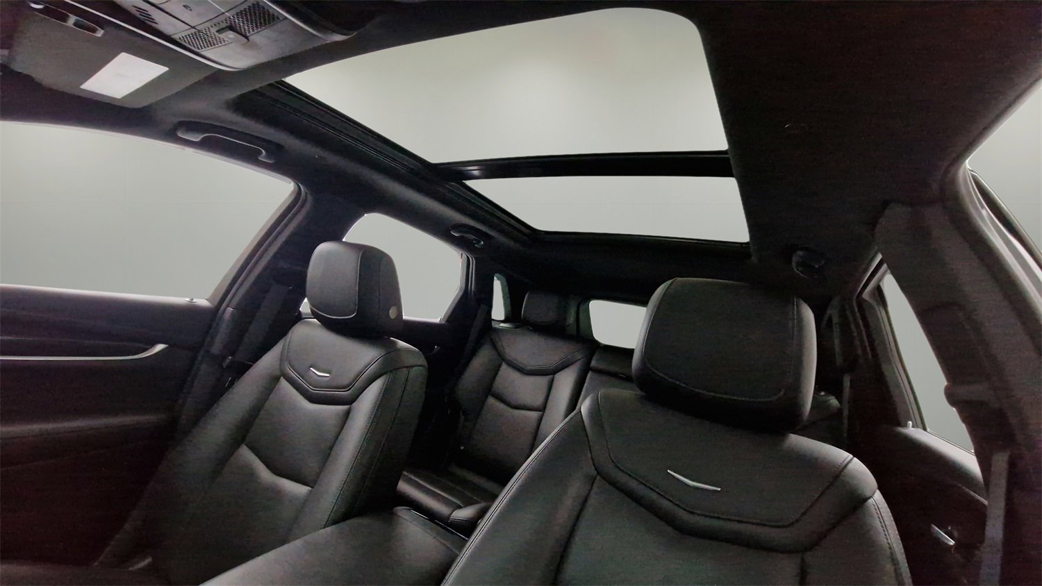 Used 2022 Cadillac XT5 Premium Luxury w/ Technology Package image 23