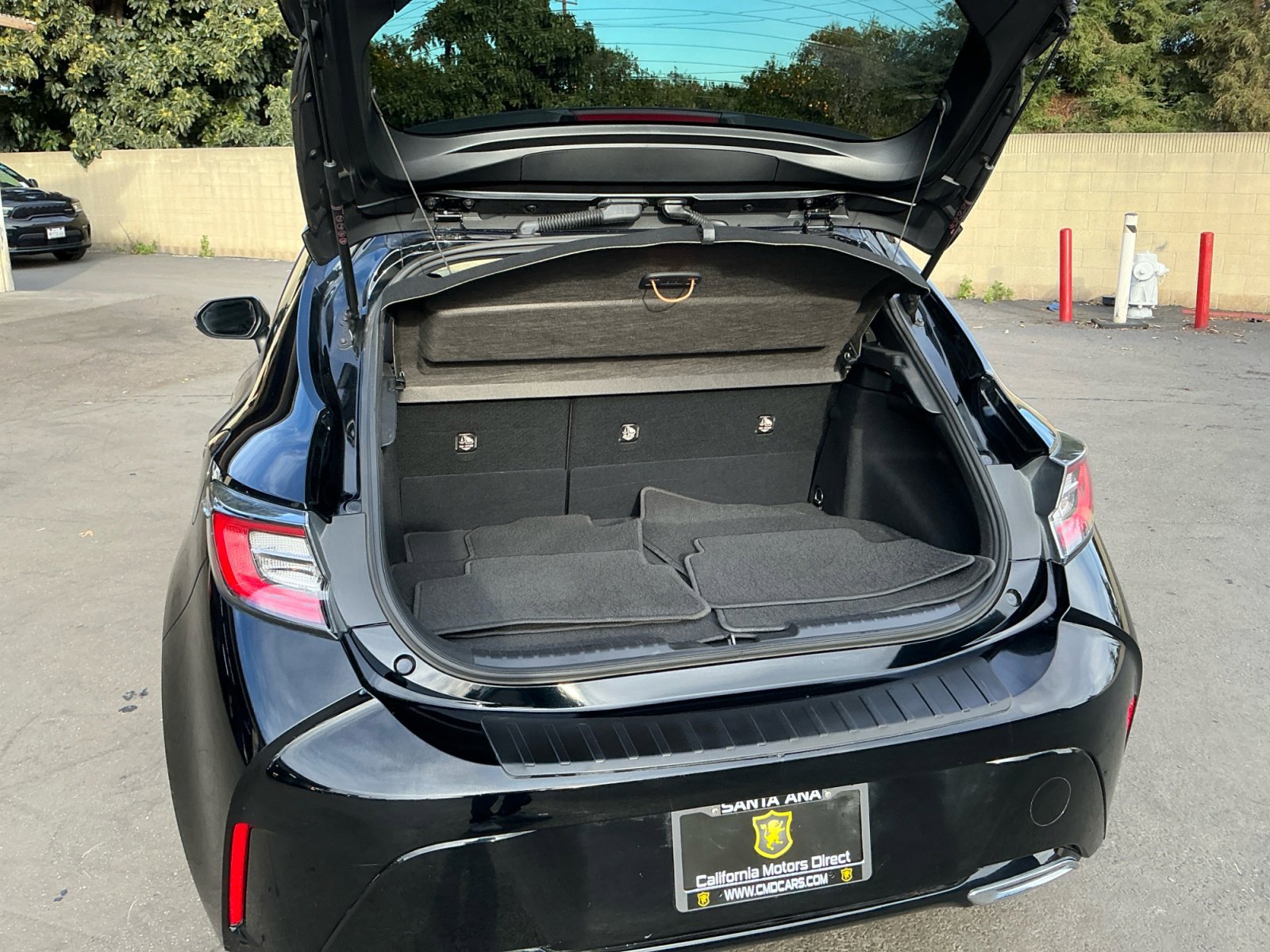 Used 2021 Toyota Corolla SE w/ Blackout Package (TMS) image 22