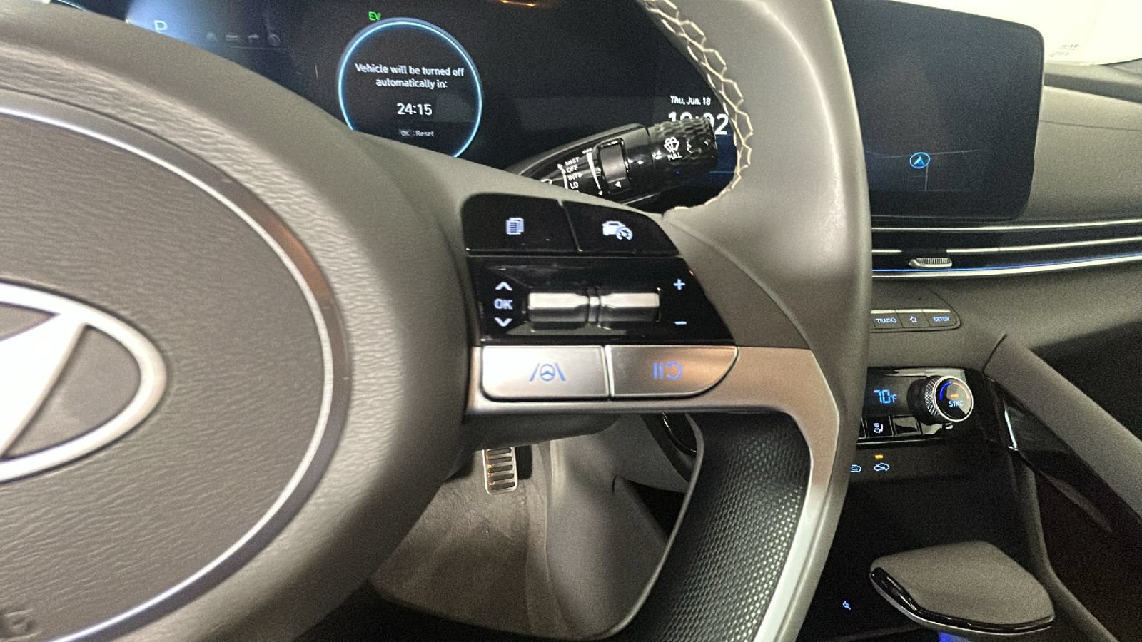 Certified 2025 Hyundai Elantra SEL FWD image 16