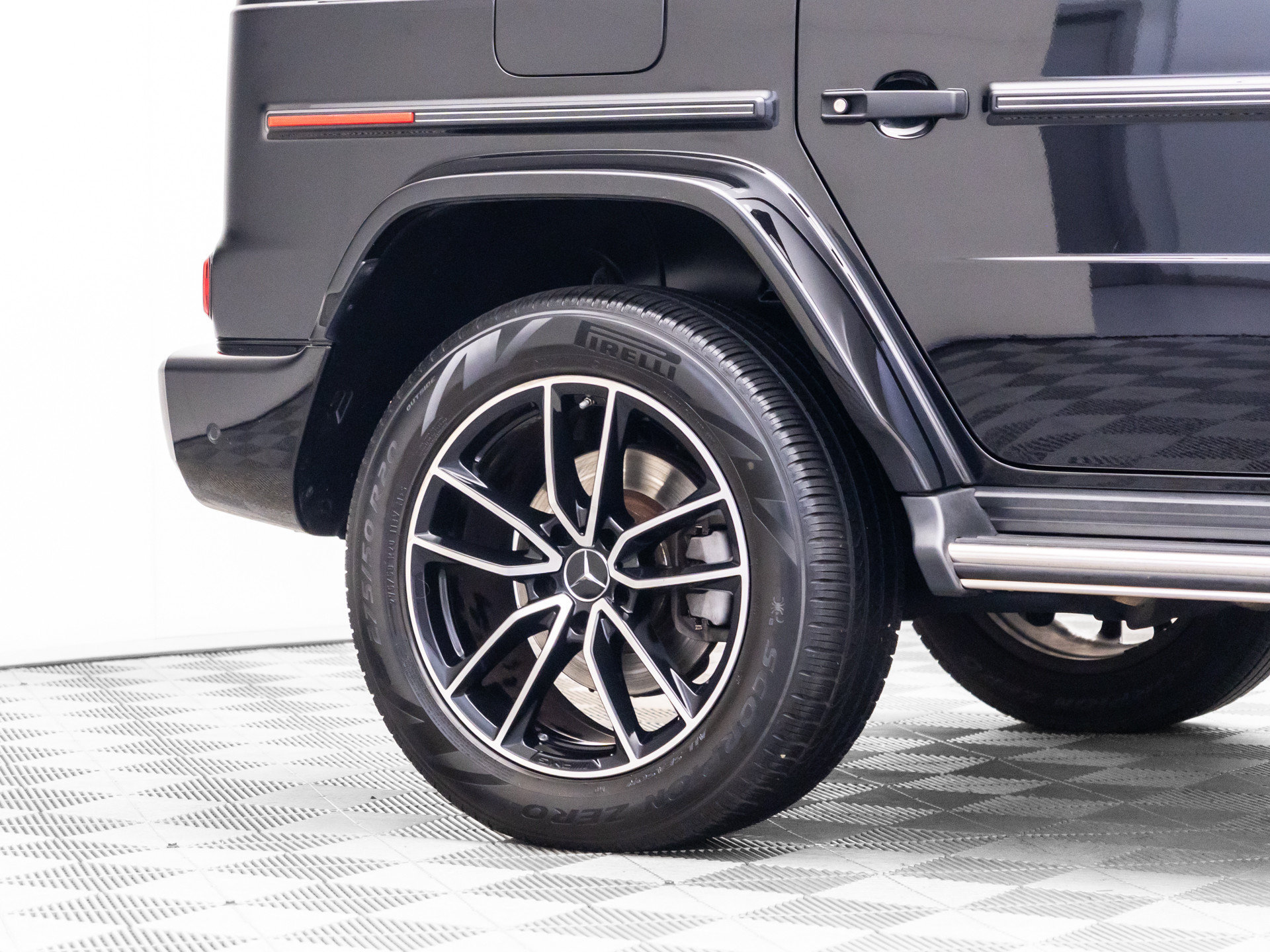 Used 2021 Mercedes-Benz G 550 image 37