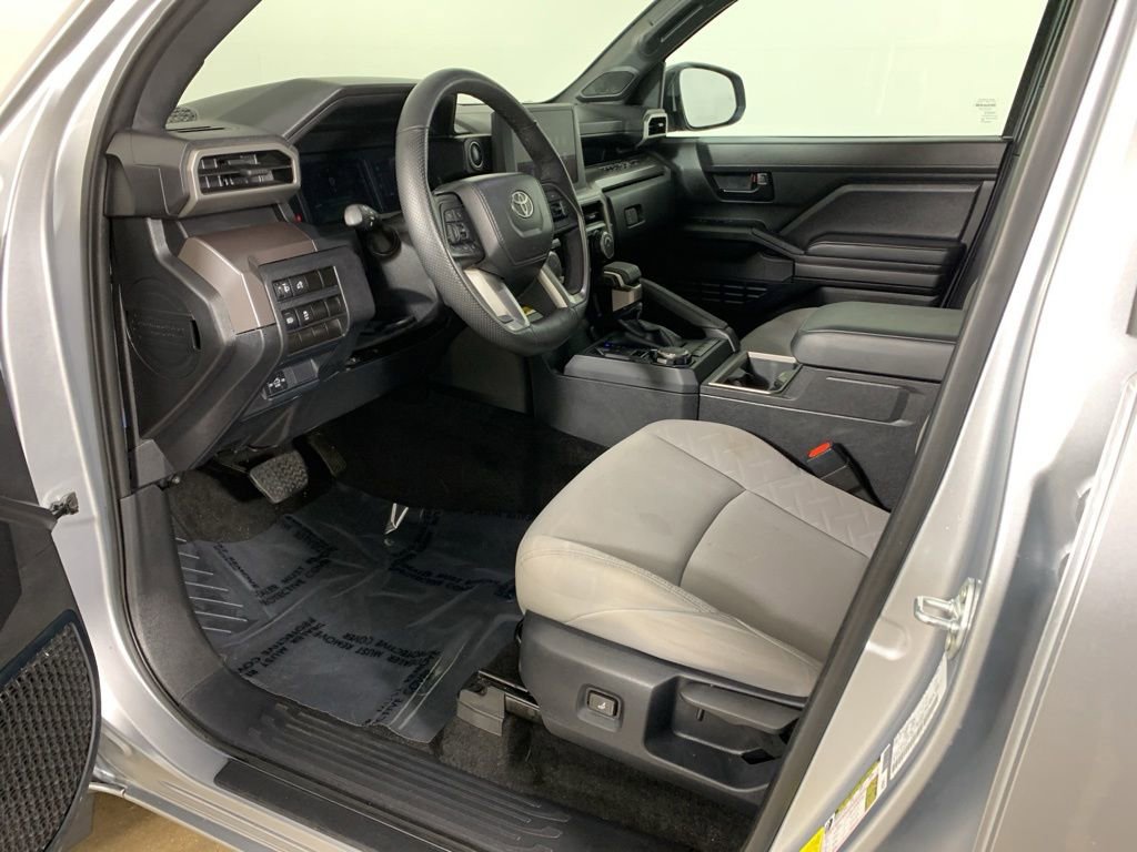 Used 2024 Toyota Tacoma SR5 AWD/4WD image 29