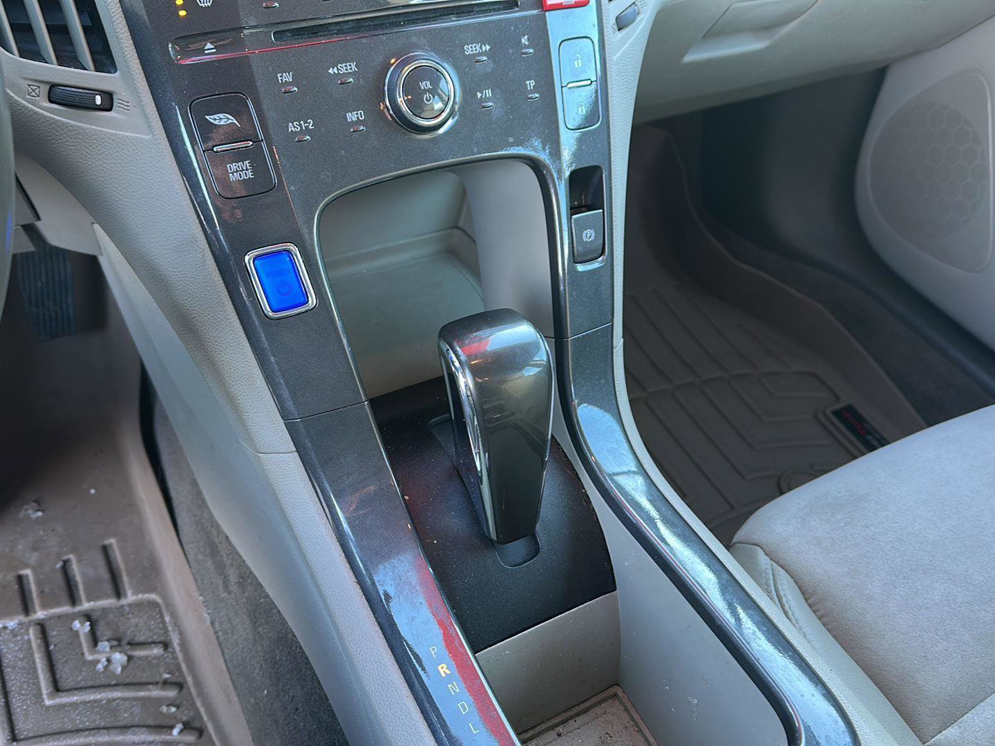 Used 2015 Chevrolet Volt Premium w/ Premium Trim Package image 28