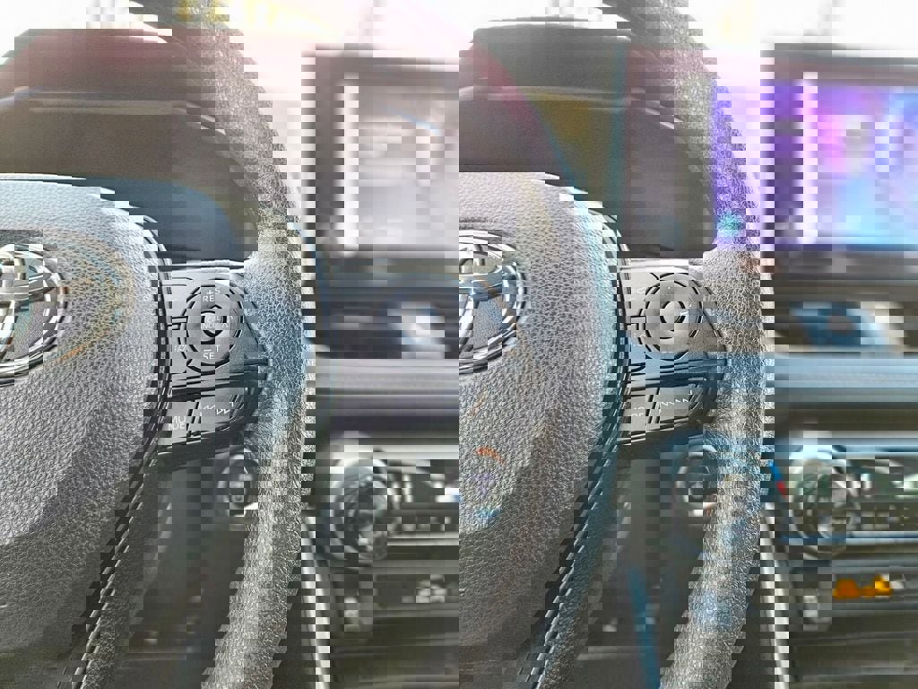 Used 2023 Toyota RAV4 AWD Hybrid image 24