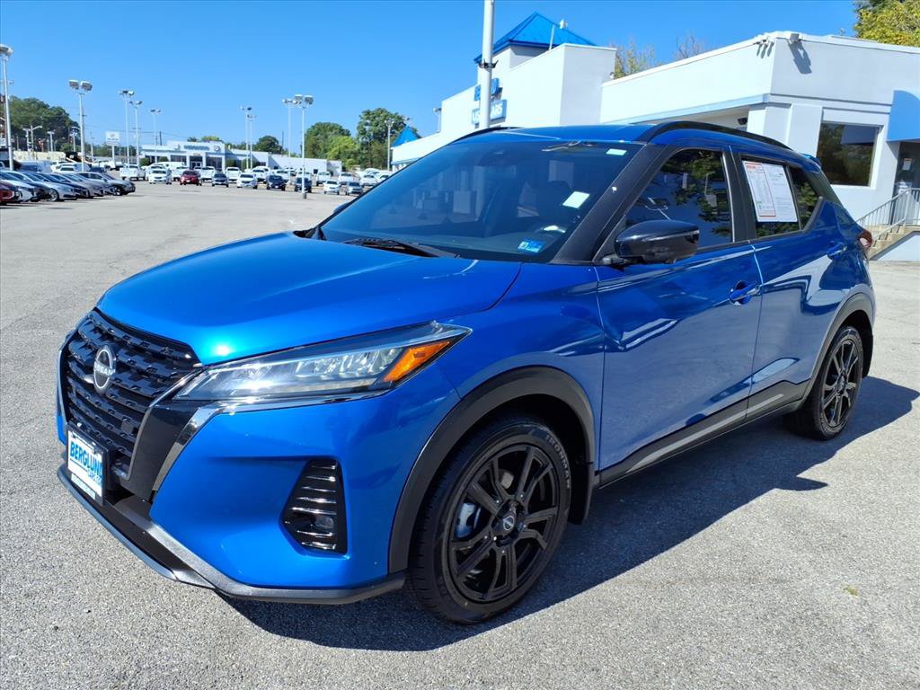 Used 2023 Nissan Kicks SR w/ SR Premium Package FWD image 8
