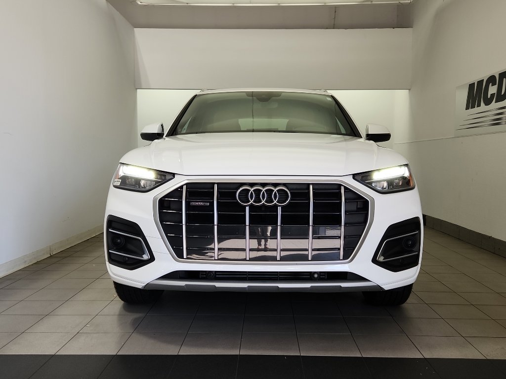 Used 2023 Audi Q5 2.0T Premium w/ Convenience Package image 3