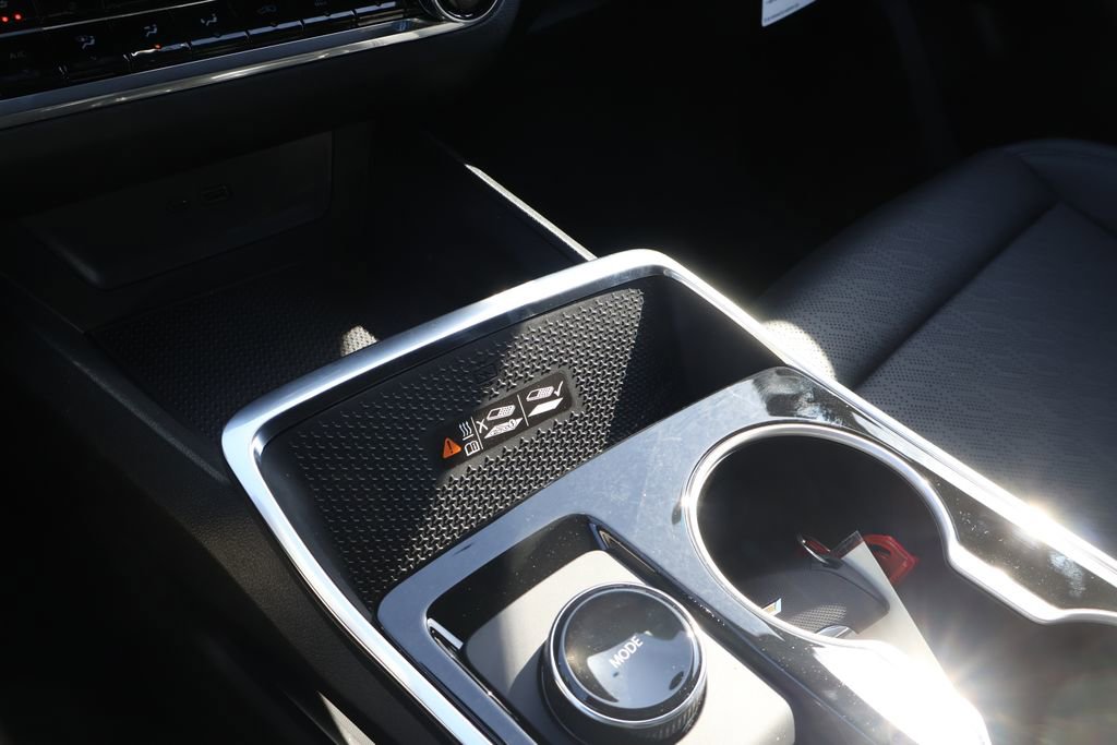 New 2026 Chevrolet Equinox LT w/ Convenience Package II image 32