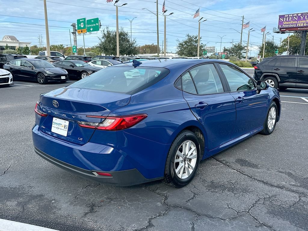 Used 2025 Toyota Camry LE image 6