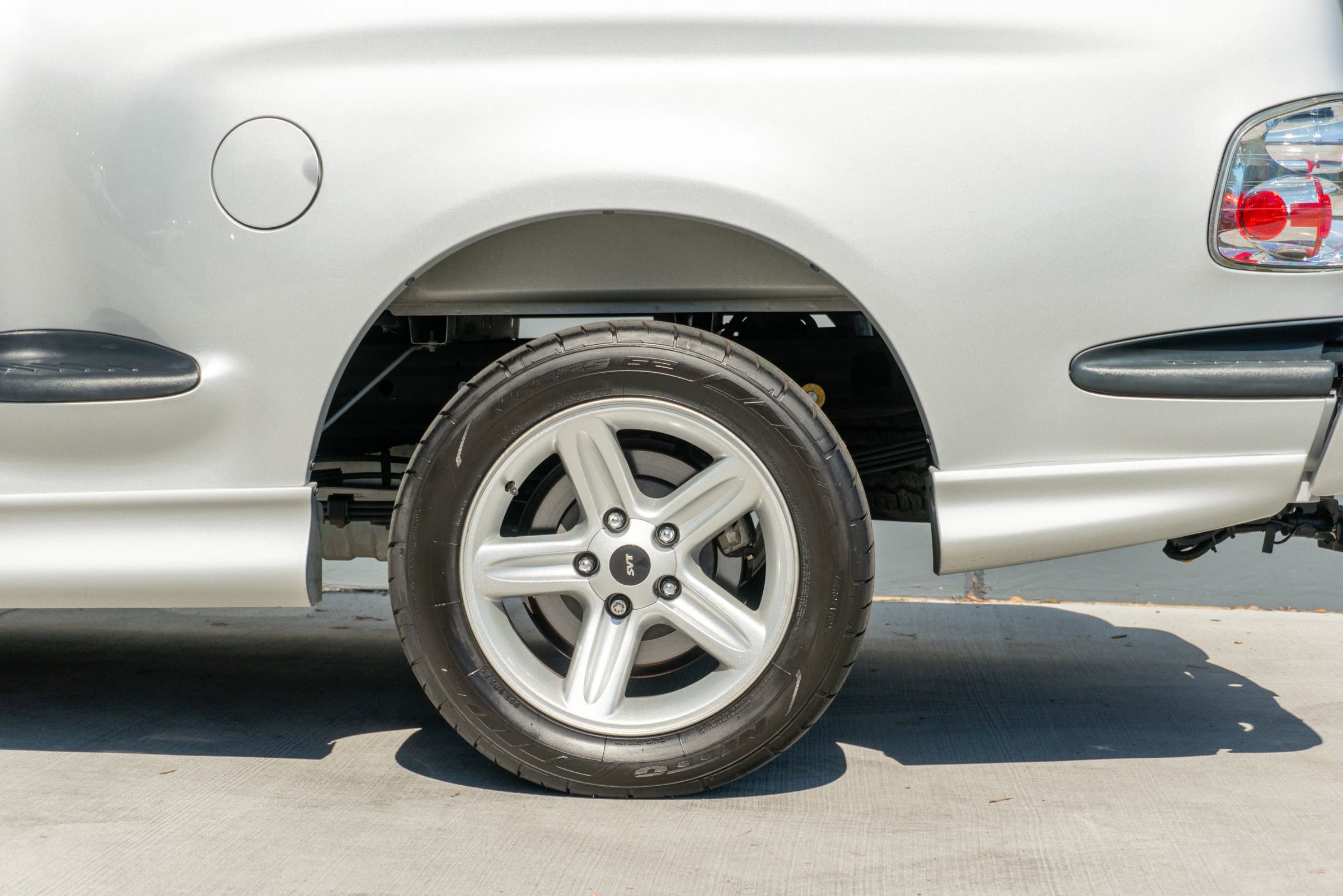 Used 2004 Ford F150 Lightning RWD image 19