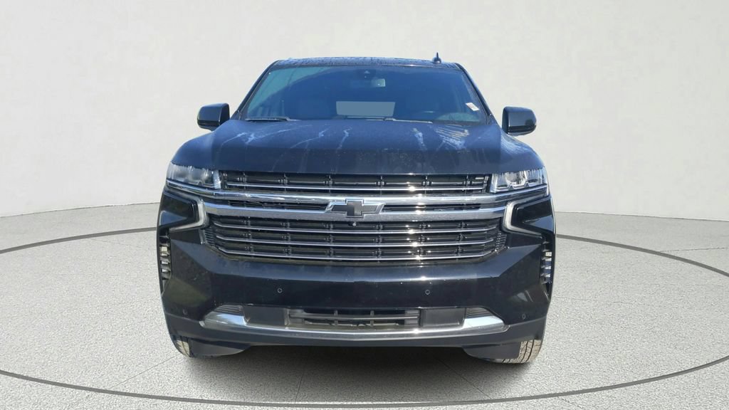 Used 2022 Chevrolet Suburban LT w/ LT Signature Plus Package RWD image 2